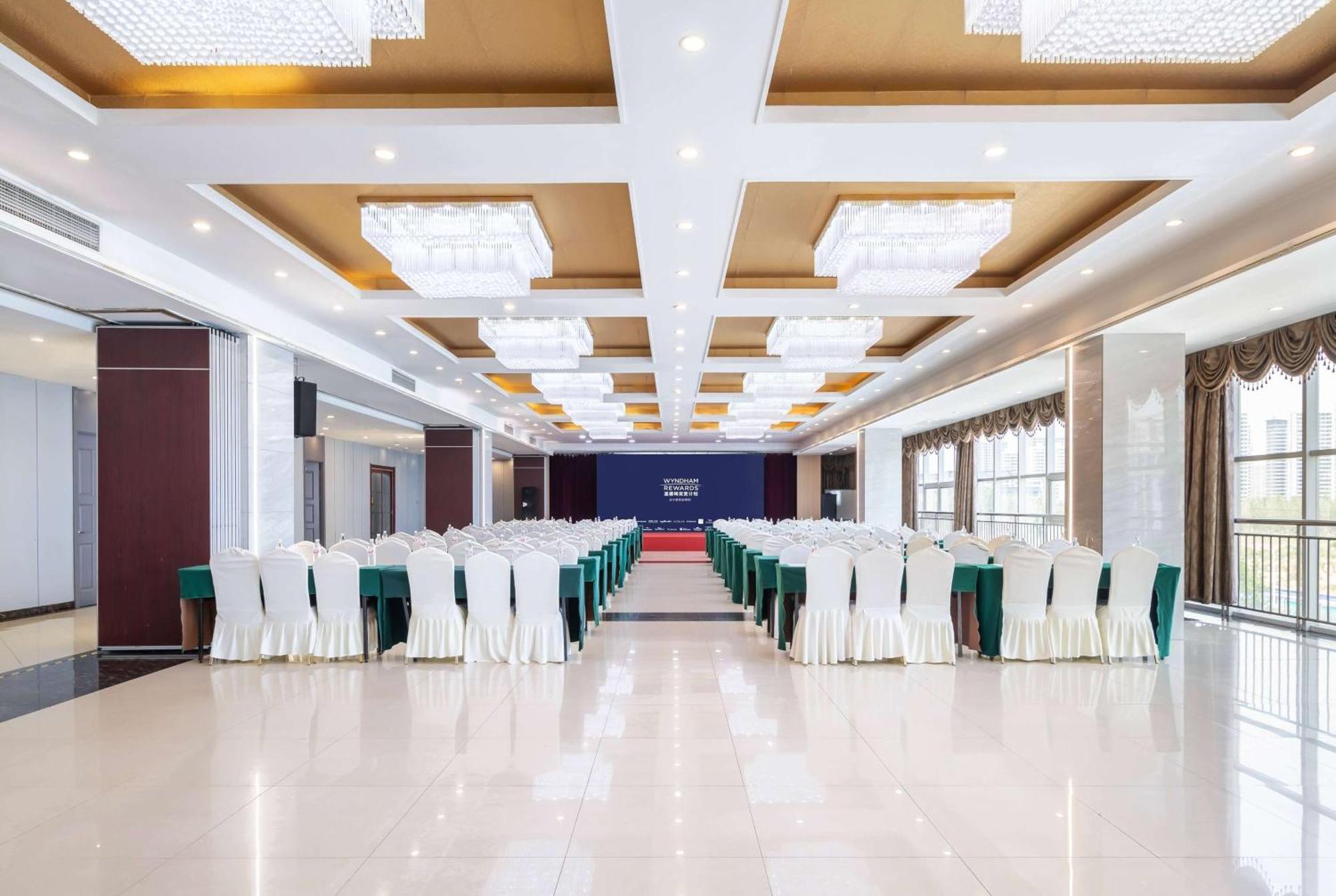 Ramada Linyi North Hotel Luaran gambar